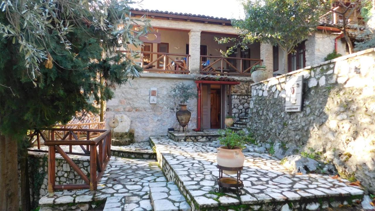 Agoriani Art Suite - 4 Seasons' Natural Living Lílaia Exterior photo